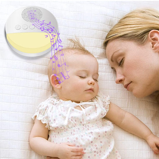 maman fille nuit calme veilleuse musicale bebe