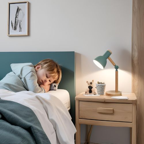petit garcon dort lampe de chevet