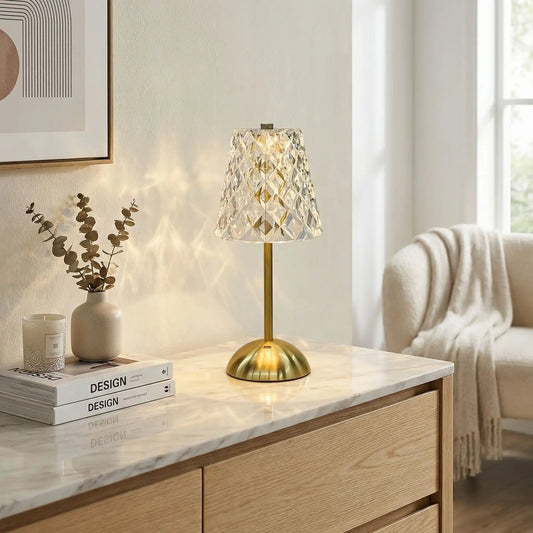 coin chaleureux design lumiere doree lampe a poser indus