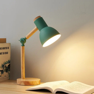 details bois naturel finition vert menthe lampe de bureau verte