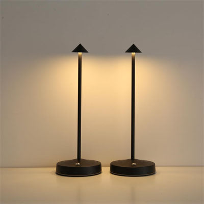 eclairage chaud table lampe noire a poser