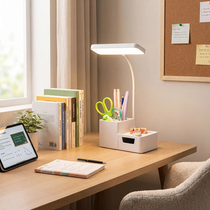 espace de travail bien organise lampe bureau enfant posee table 