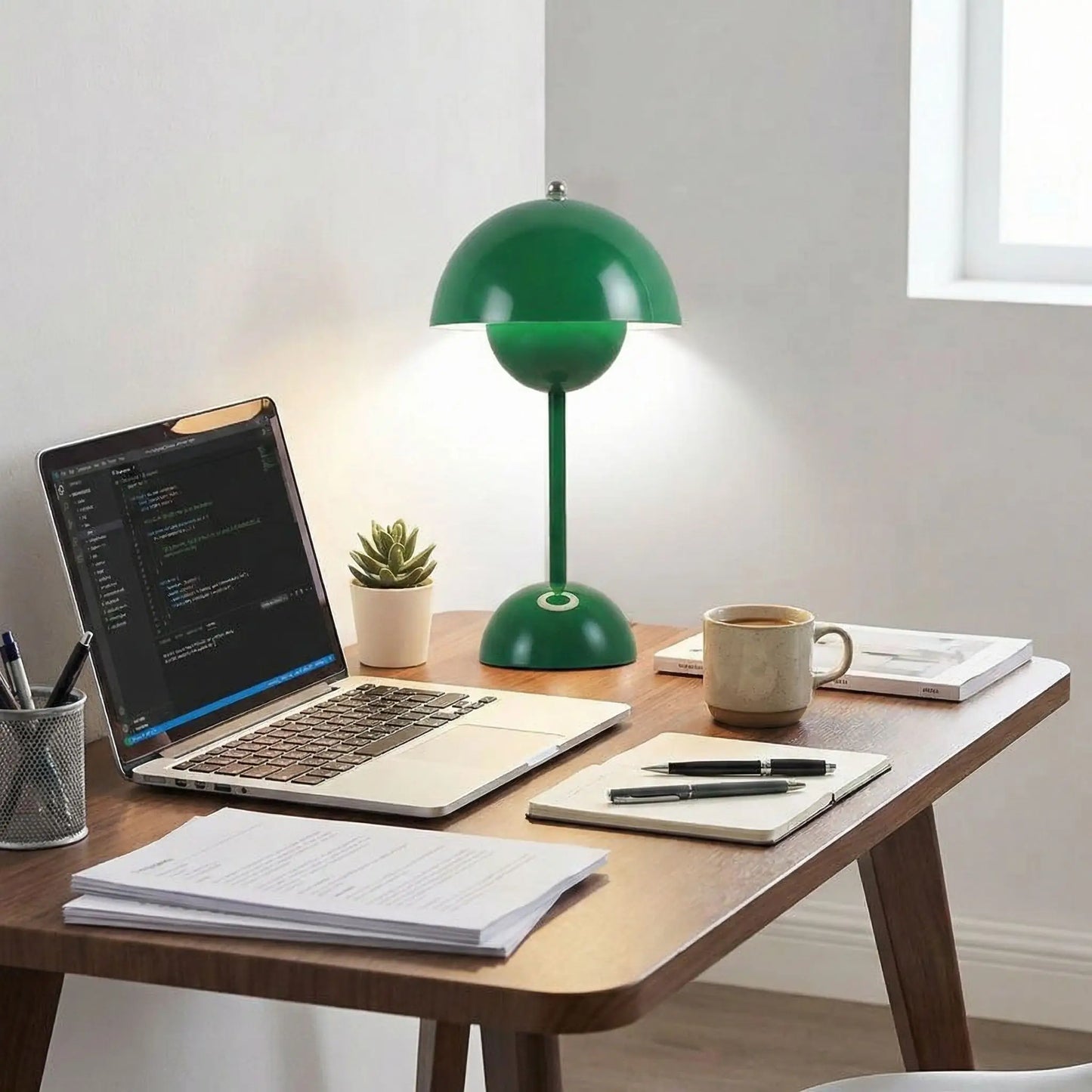 espace travail encombre lampe a poser verte