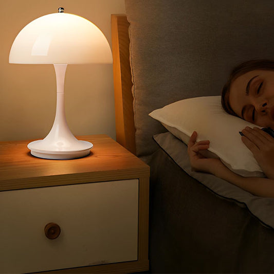 femme dort lumiere douce lampe de chevet