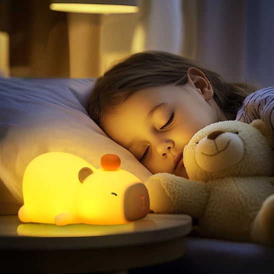 fillette dors apaisee securite nounours chaleur veilleuse bebe