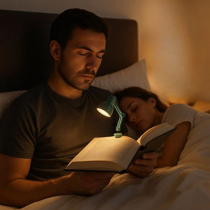 homme lecture tranquille lampes de lecture au lit