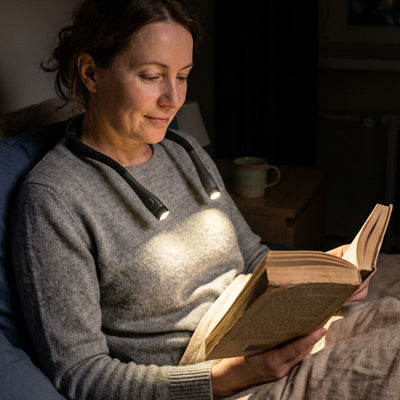 lampe de lecture cou ergonomique legere femme soiree lecture lit