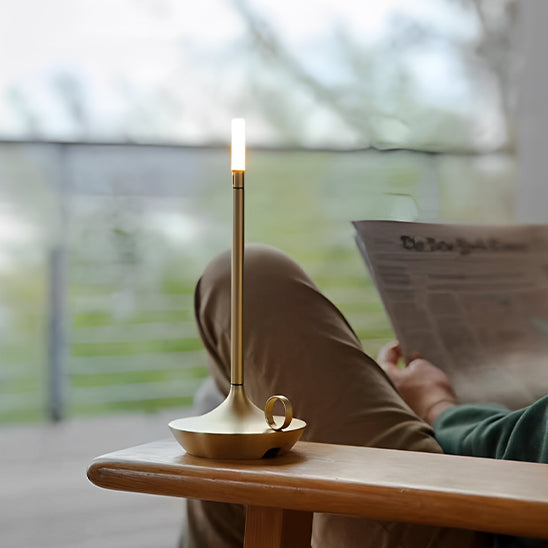 lecture journal stabilite lampe de chevet