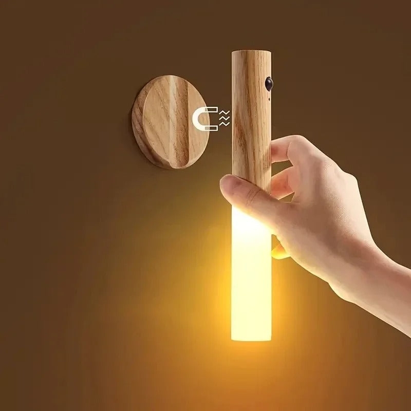 main detache magnetique bois frene lampe de chevet murale