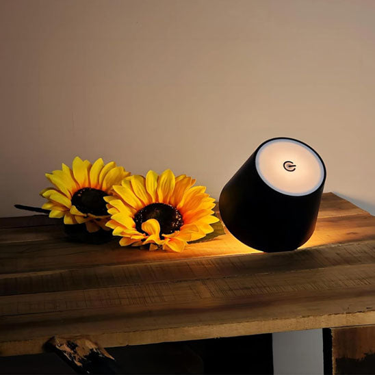 table bois deux fleurs jaunes lampe a led a poser